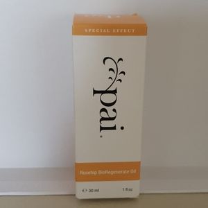 Pai rosehip bioregenerate oil.